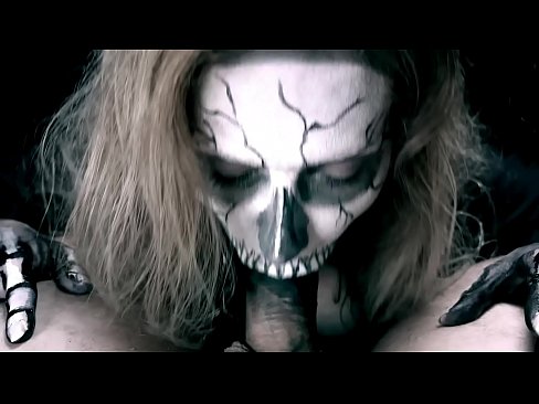 ❤️ Demon famke sûgje hoanne mei har swarte mûle en slikken cum. Porno fb by ús fy.ixiporn-com.ru