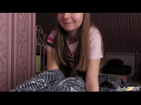 ❤️ Blondie sûget har BFF's djip en krijt cum yn 'e mûle Porno fb by ús fy.ixiporn-com.ru