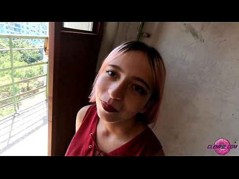 ❤️ Studint Sensual sûget in frjemdling yn 'e bûtenwrâld - Cum op syn gesicht Porno fb by ús fy.ixiporn-com.ru