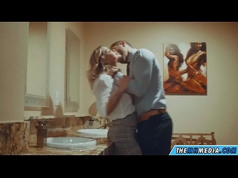 ❤️ As in busty blonde jo ferliedt yn in iepenbier toilet Porno fb by ús fy.ixiporn-com.ru